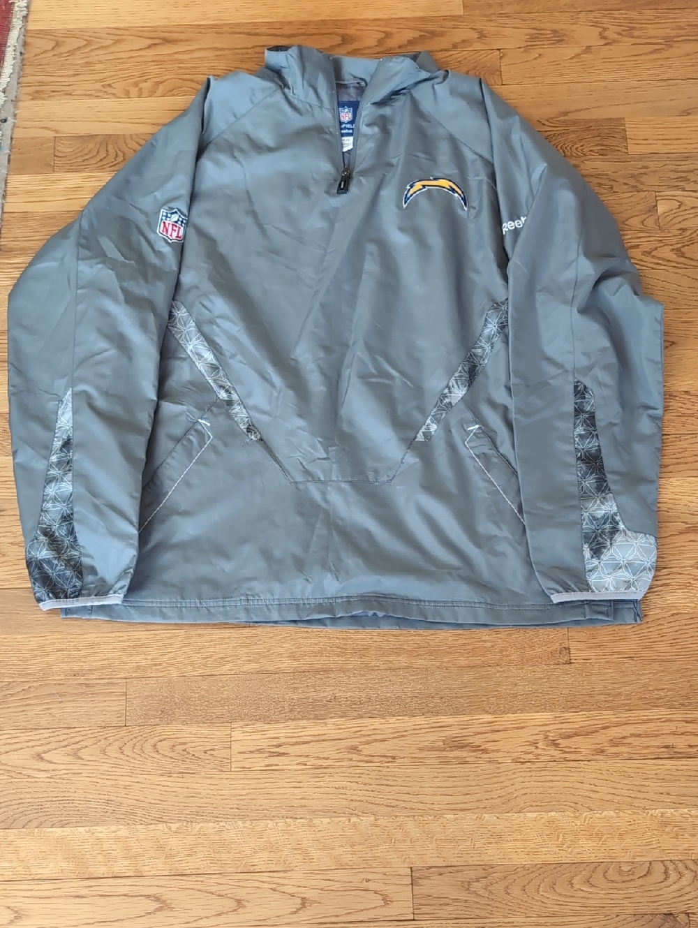 NFL Gray Los Angeles Chargers Half-Zip Windbreaker
